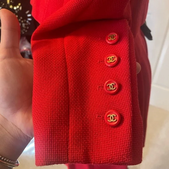 CHANEL red blazer
Vintage 1995 Dress skirt Set
Size S/XS US 2 FR34 preloved - Picture 8 of 15